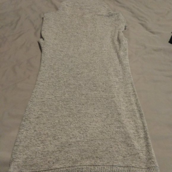 Light Grey Turtle Neck - Picture 2 of 3